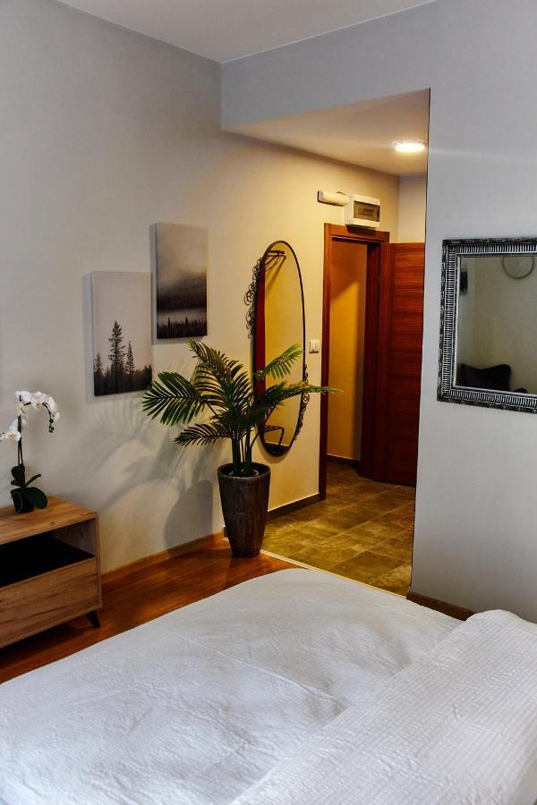 Restoran Orijent 5 Aparthotel Sombor Bagian luar foto