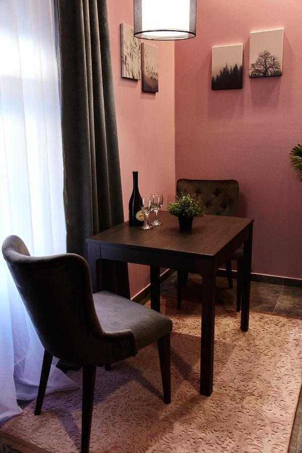 Restoran Orijent 5 Aparthotel Sombor Bagian luar foto