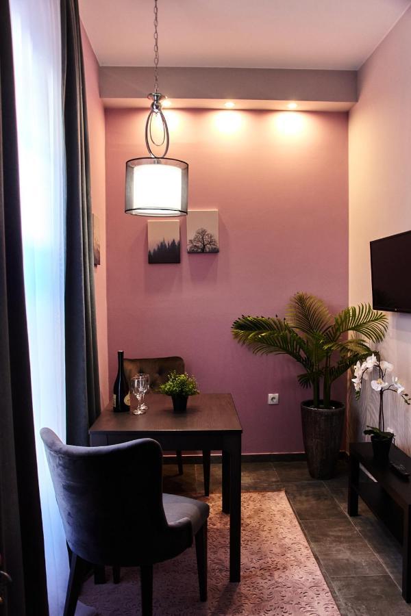 Restoran Orijent 5 Aparthotel Sombor Bagian luar foto