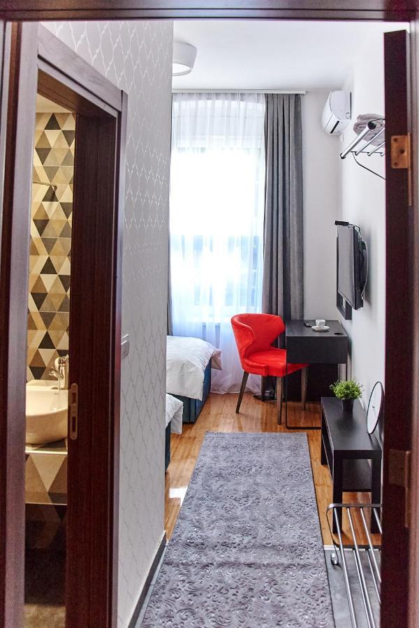Restoran Orijent 5 Aparthotel Sombor Bagian luar foto