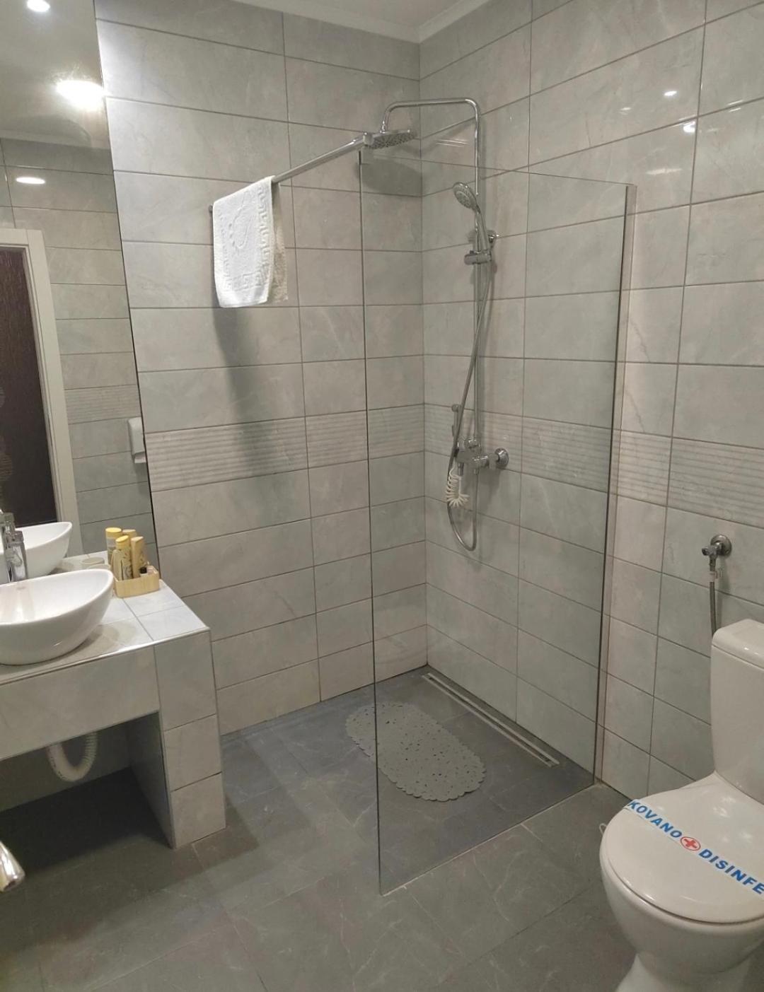 Restoran Orijent 5 Aparthotel Sombor Ruang foto