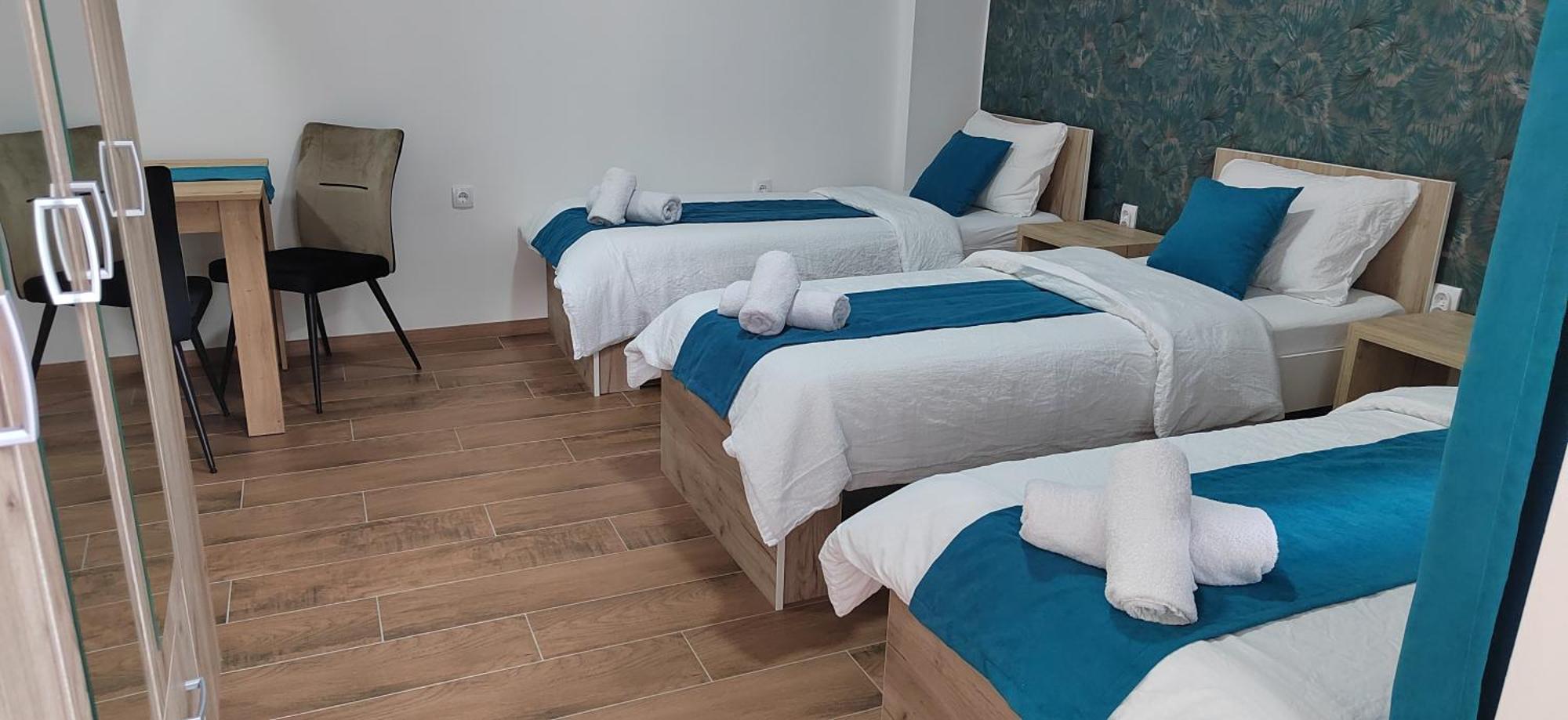 Restoran Orijent 5 Aparthotel Sombor Bagian luar foto